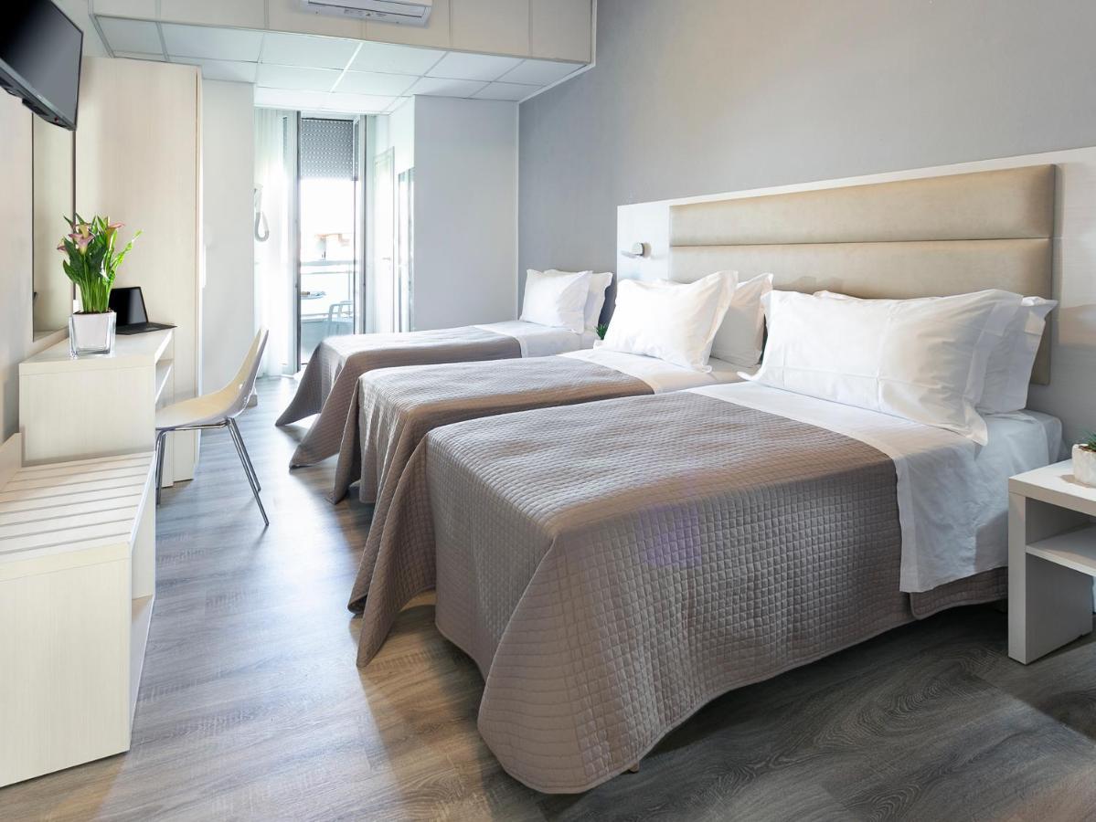 Hotel Zanarini In Centro A Riccione Zewnętrze zdjęcie
