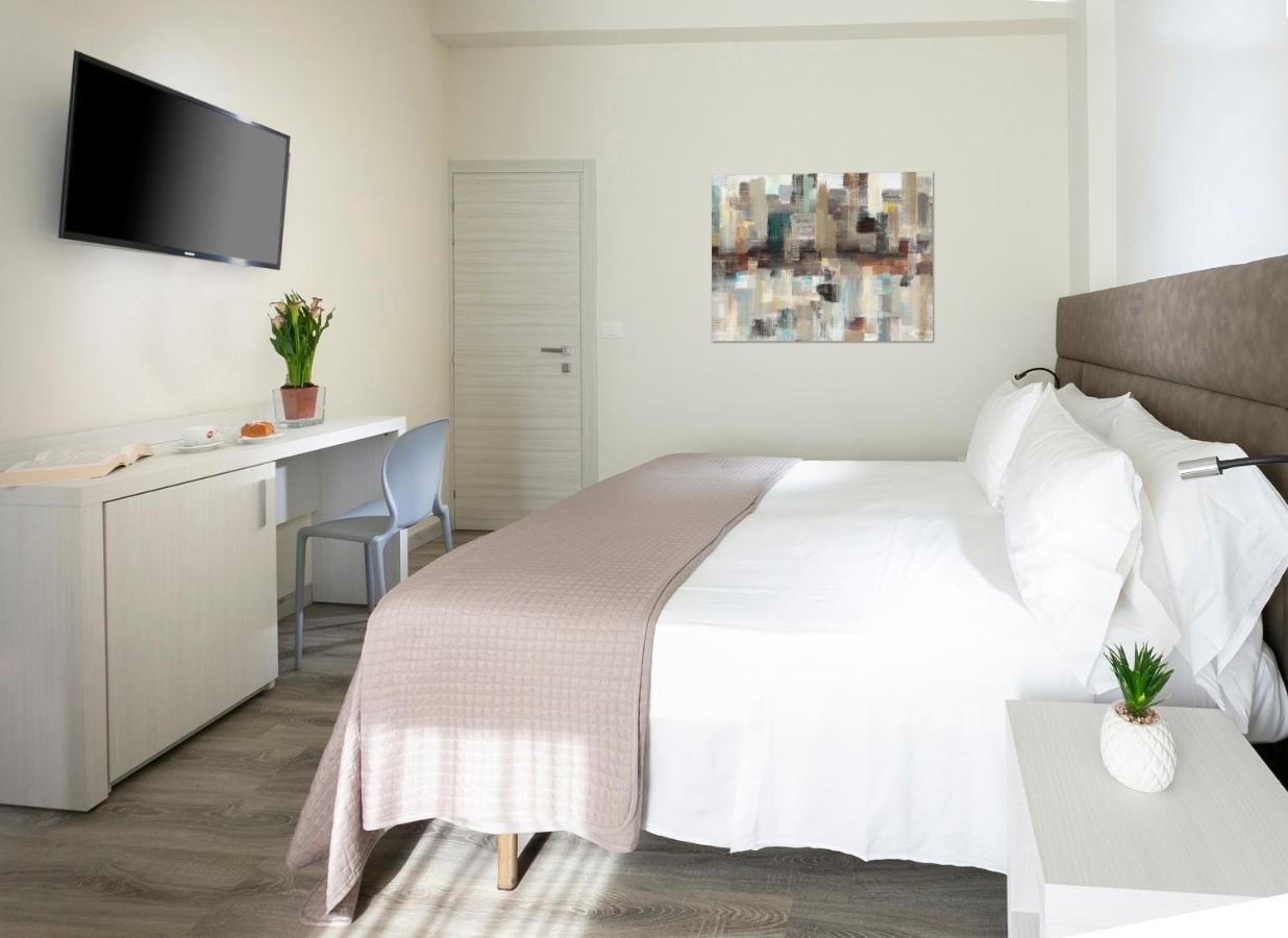 Hotel Zanarini In Centro A Riccione Zewnętrze zdjęcie