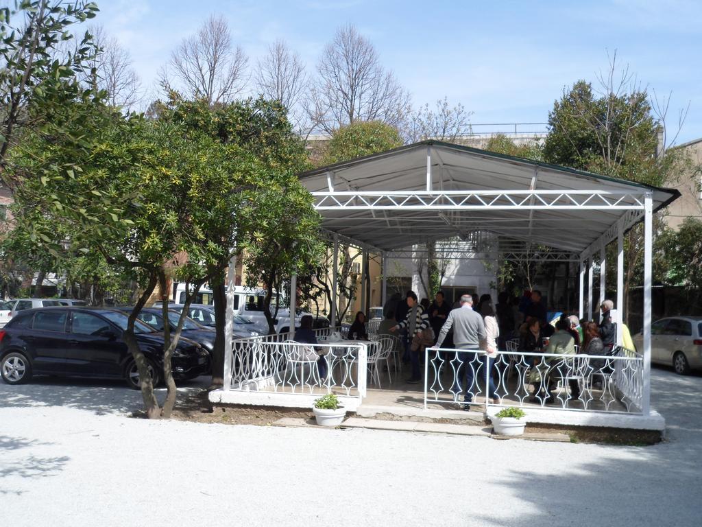 Hotel Zanarini In Centro A Riccione Zewnętrze zdjęcie