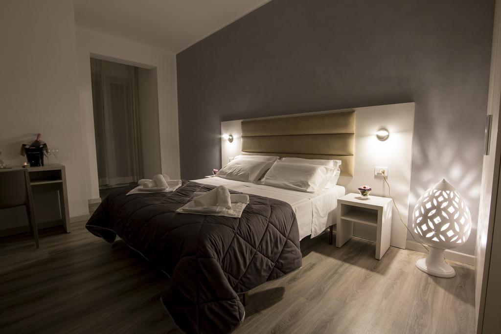 Hotel Zanarini In Centro A Riccione Zewnętrze zdjęcie