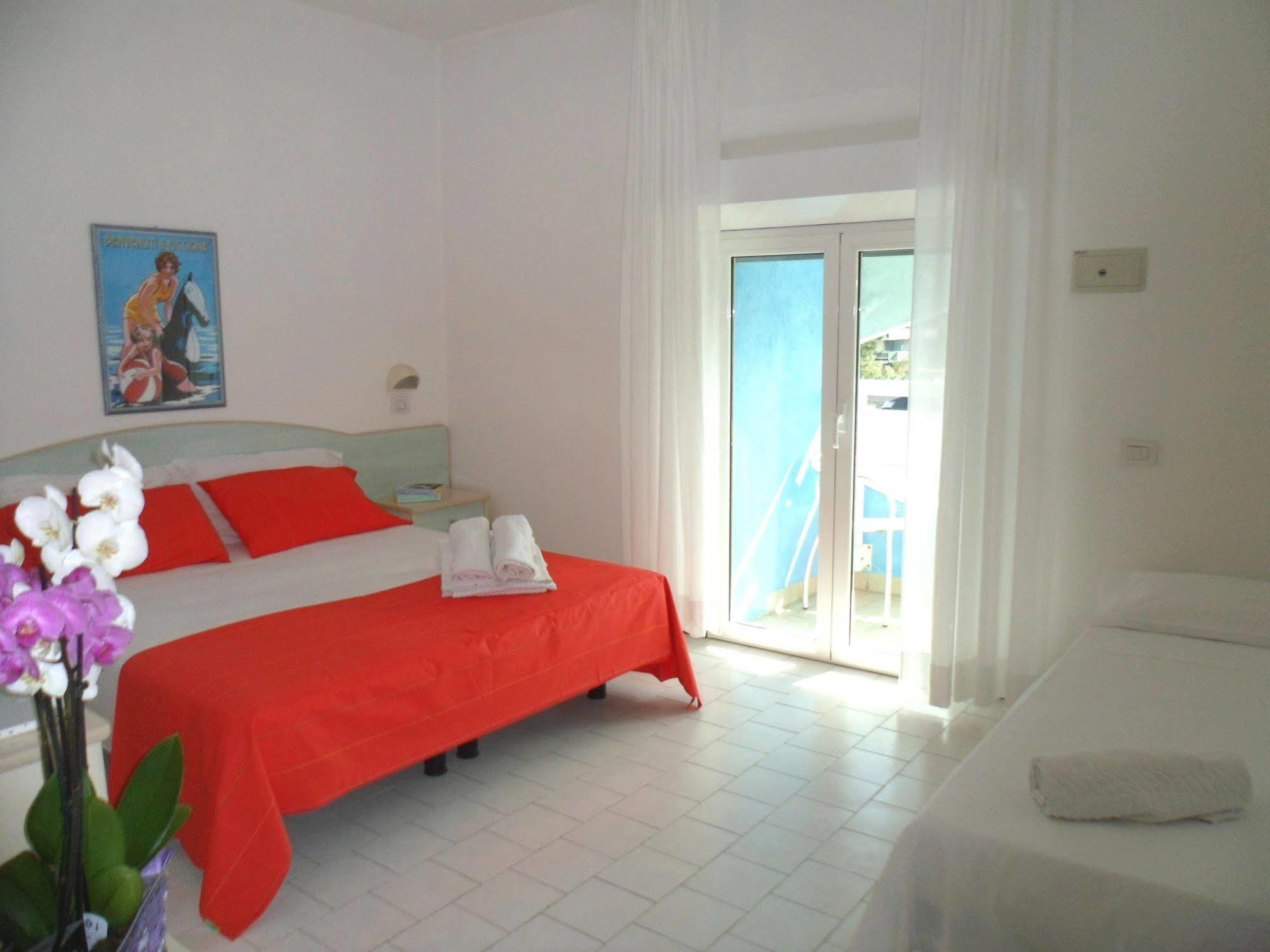 Hotel Zanarini In Centro A Riccione Zewnętrze zdjęcie