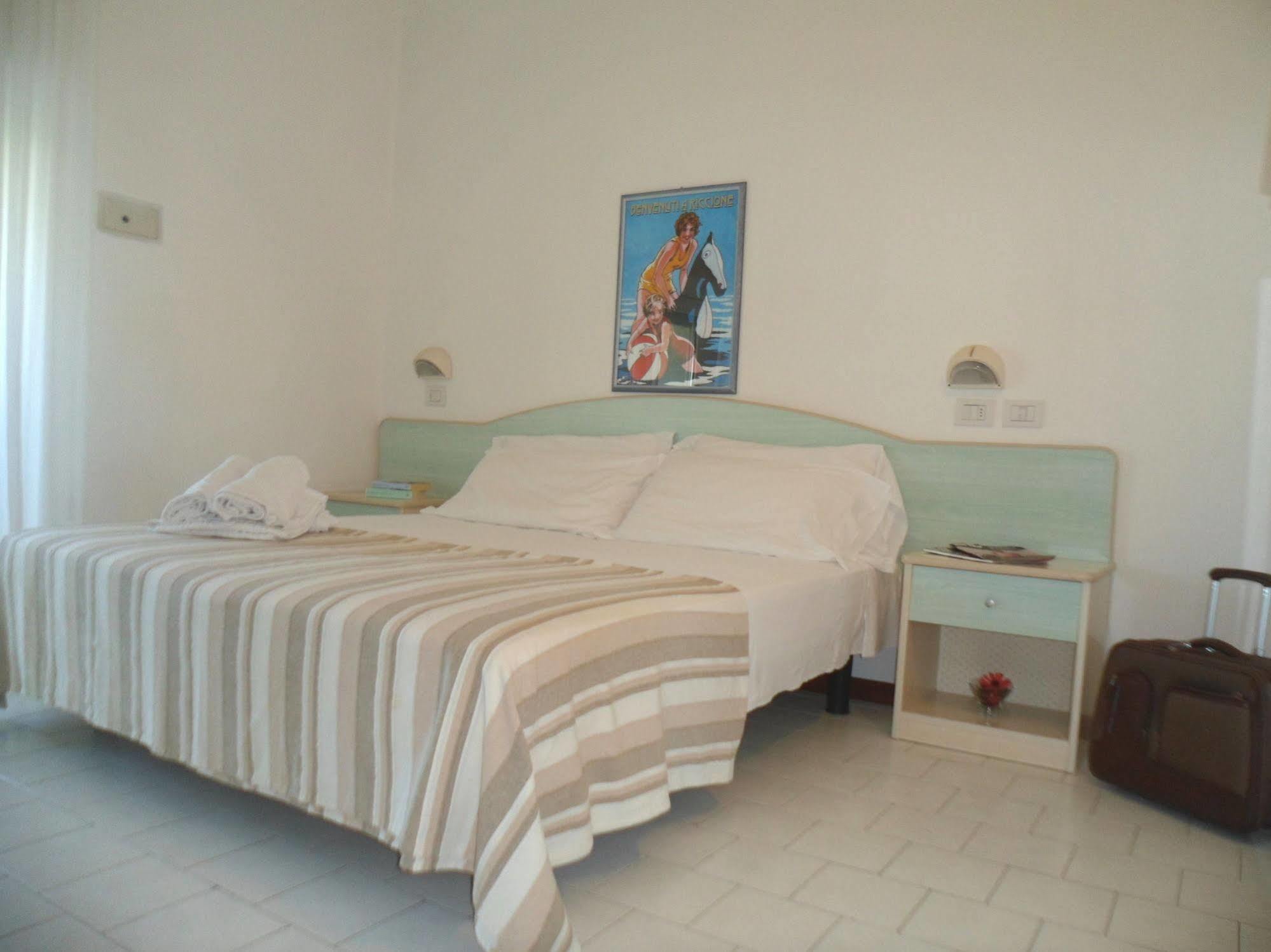 Hotel Zanarini In Centro A Riccione Zewnętrze zdjęcie